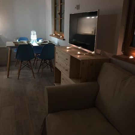 Dom Majowka I Apartamenty Bartoszowka I Michalowka Karwienskie Bloto Drugie Exteriör bild